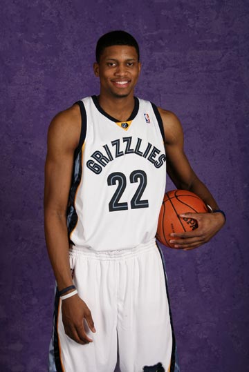 LOL官方再次发文强调，faker就是传奇选手，地位无人能撼动